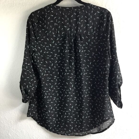 Black semi sheer top with white and green birds all over print v neck floaty szM - Picture 7 of 8